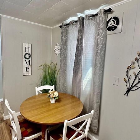 Cozy Buffalo Home-Sleeps 3 Lackawanna Exterior foto